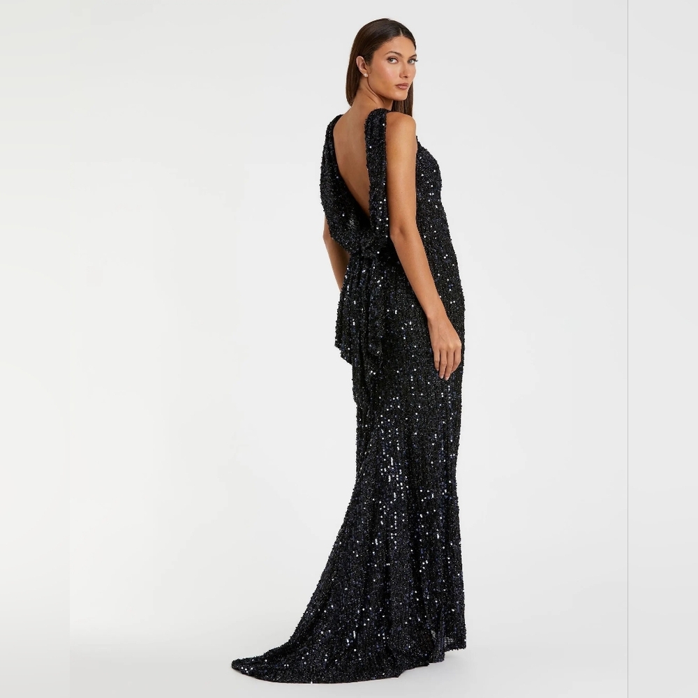 NWT Size 2 Ieena for Mac Duggal Midnight Cowl Back Boat Neck Sequin Evening Gown